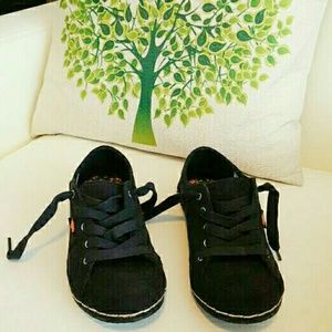 🔴SOLD🔴Rocketdog sneakers/flats