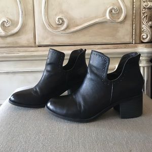 Steve Madden cut out booties