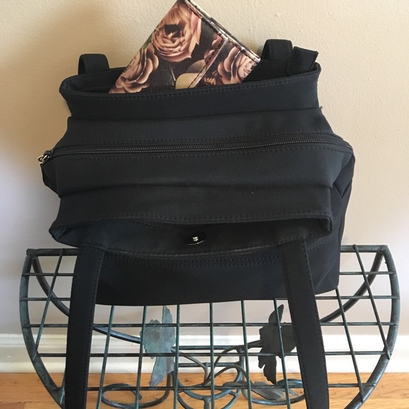 💜 Sold 💜 Nine West Black Synthetic Bag - Picture 6 of 6