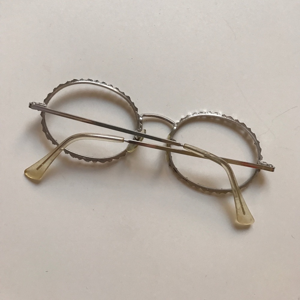 Beautiful Oval Silver Frames Vintage - image 3