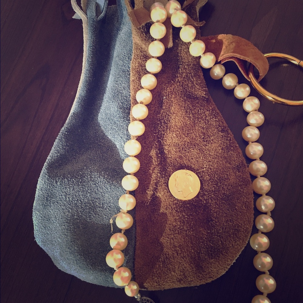 Mallorca/Majorca simulated pearl strand + pouch