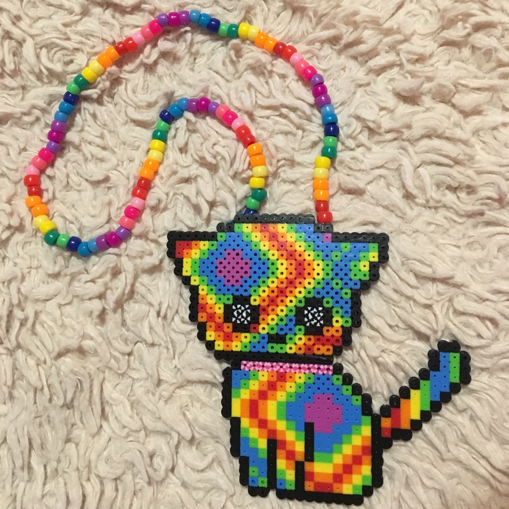 ✨Rainbow Kitty perler necklace✨