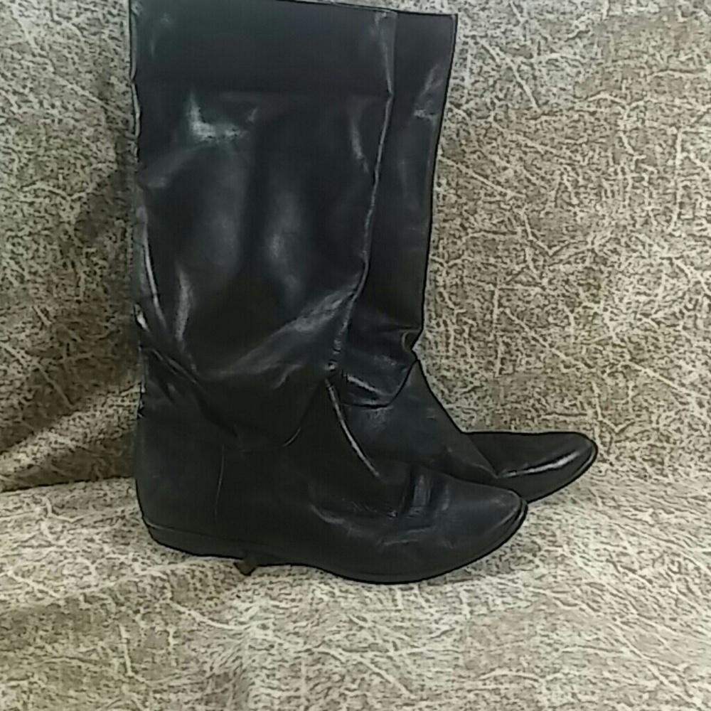 Size 7 1/2 Nine West boots