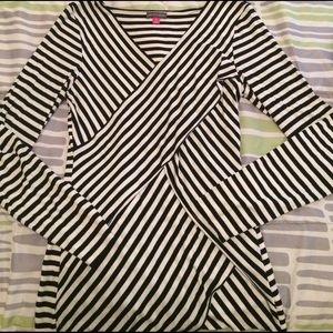 Vince Camuto B&W Striped Long-Sleeved V-Neck Shirt