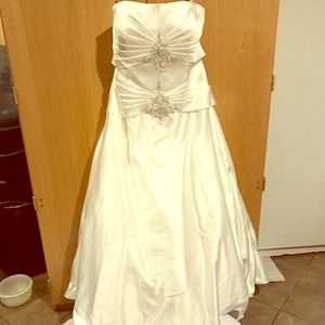 Women's Alfred Angelo wedding dress