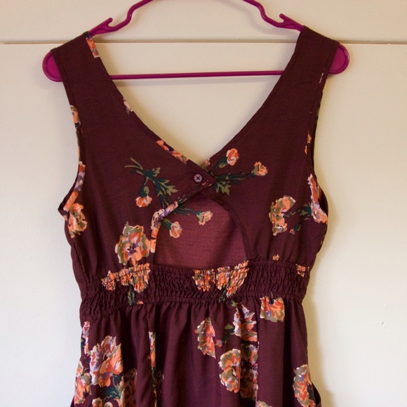 ☀️SALE☀️ Floral maroon openback dress with pockets - Picture 4 of 4