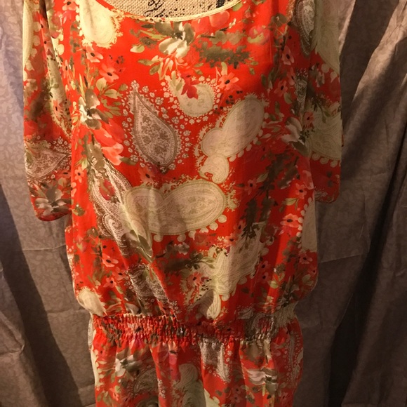 Top - Picture 2 of 3