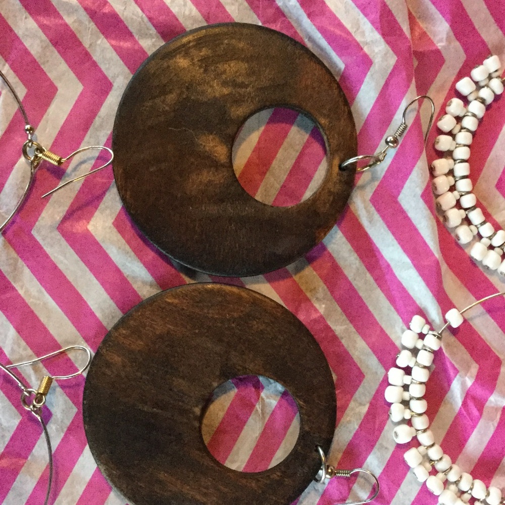 Earring bundle - Picture 3 of 4