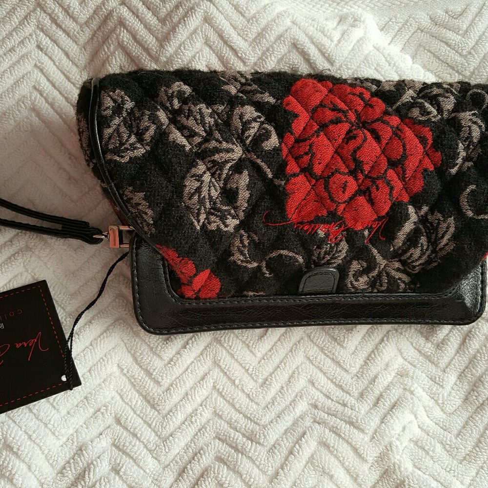 ***SOLD***Vera Bradley Limited wristlet/clutch