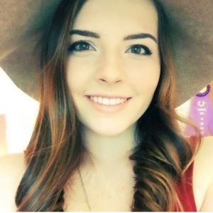 Meet your Posher, Mackenzie