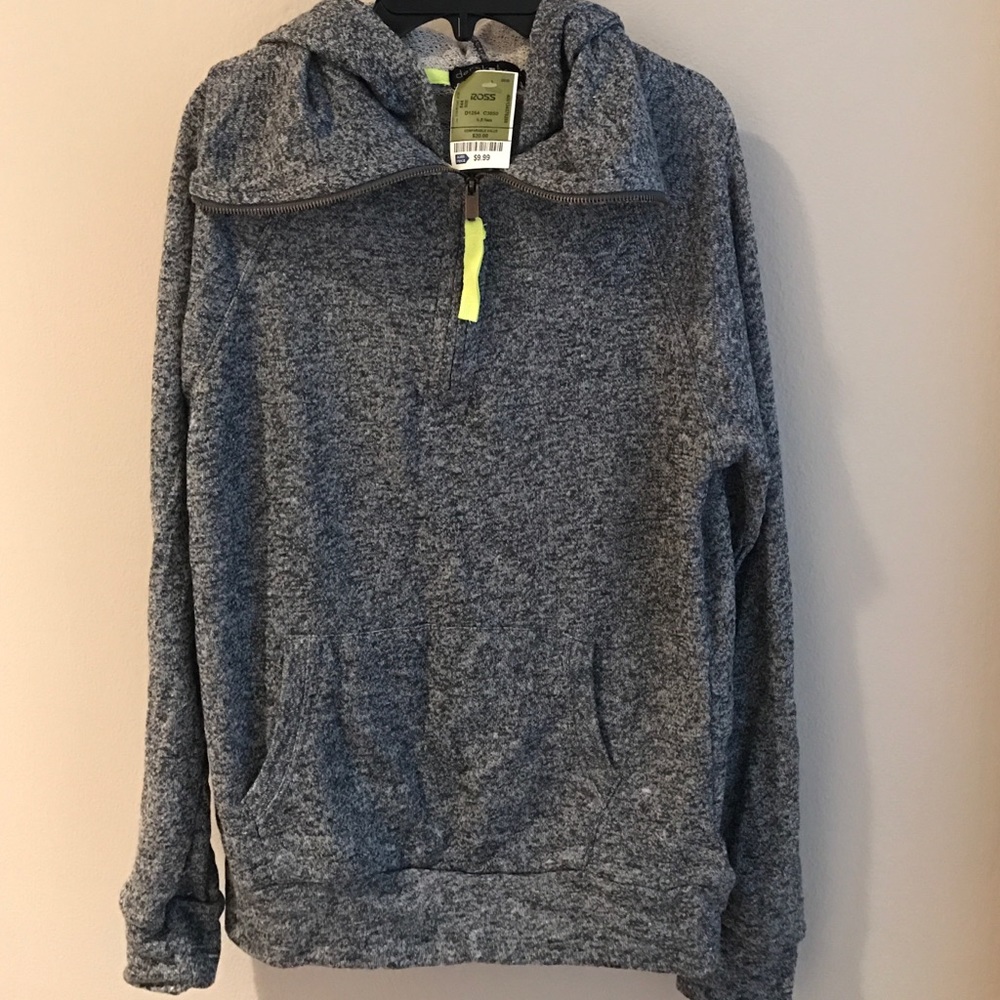 Super soft hooded sweatshirt. Unique collar!