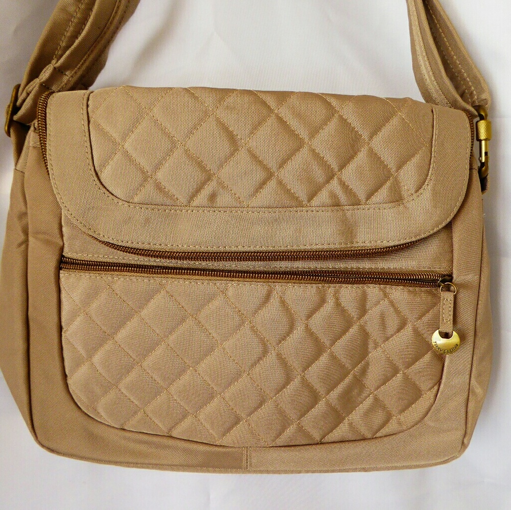 🌺SOLD🌺Travelon Anti-Theft Quilted Handbag
