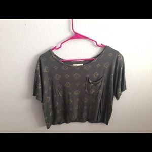 Cropped tee