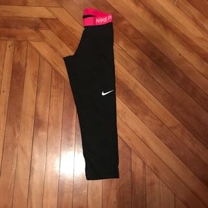Cropped Nike Leggings