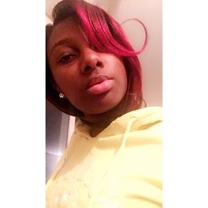 Meet your Posher, Bria