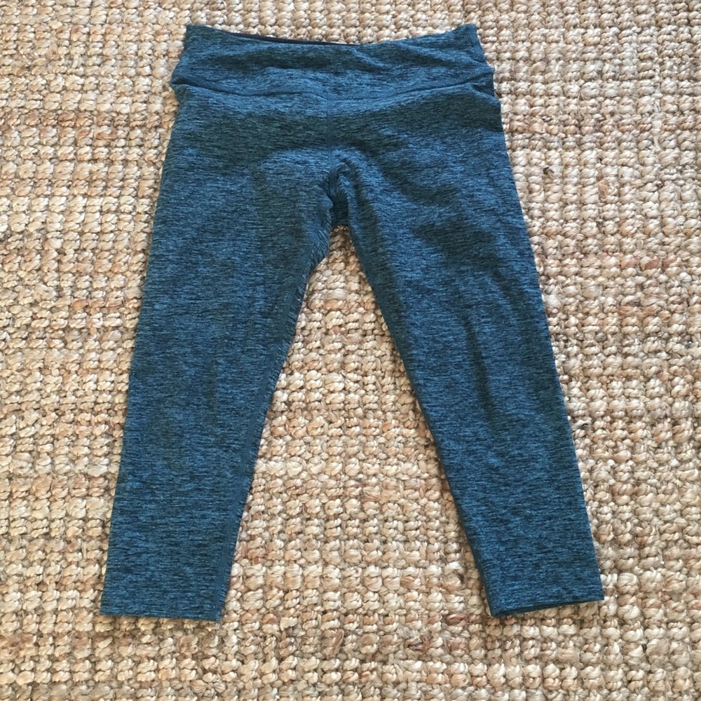 Beyond Yoga Spacedye Teal cropped leggings