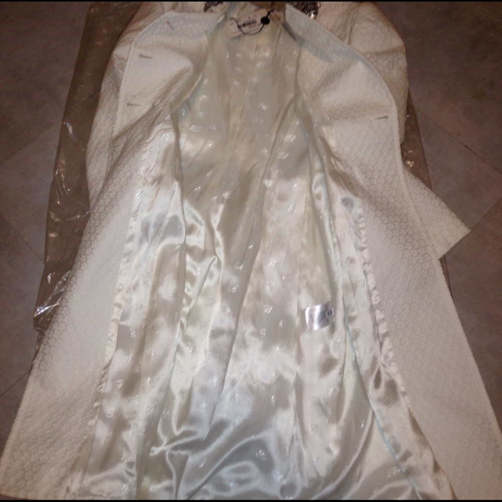 Blumarine Coat - Picture 8 of 8
