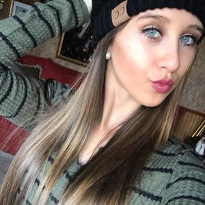 Meet your Posher, Katelynn