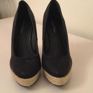 Size 7 Michael Antonio wedges in EUC