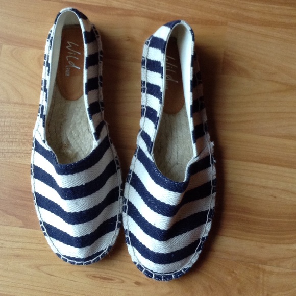 Brand New Women's Espadrilles - Picture 1 of 3