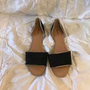 Size 8.5 Merona flats.
