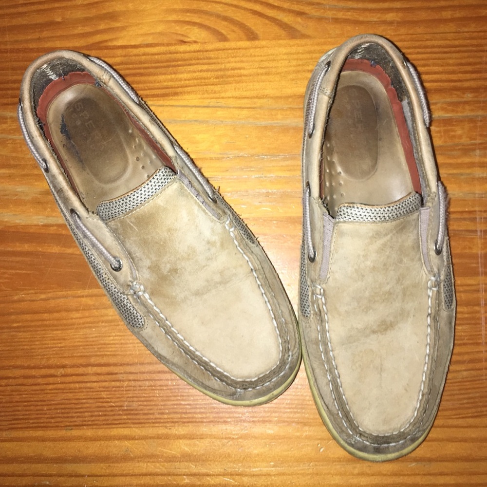 Men's sperrys! Size 8!