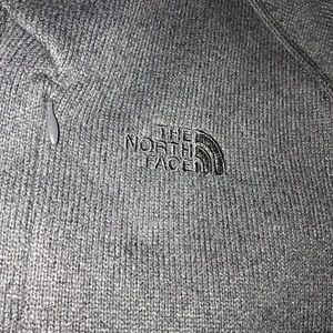 Men's Gray Large North Face Pullover