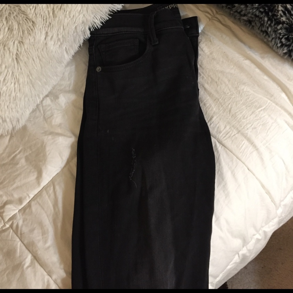 EXPRESS JEANS BLACK DISTRESSED NEW