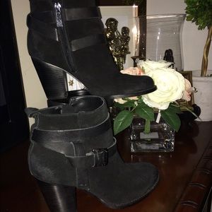 Ivánka trump suede ankle booties