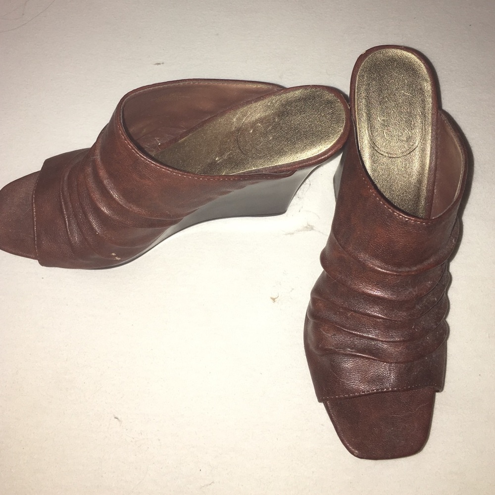 Jessica Simpson platform wedge slide ons