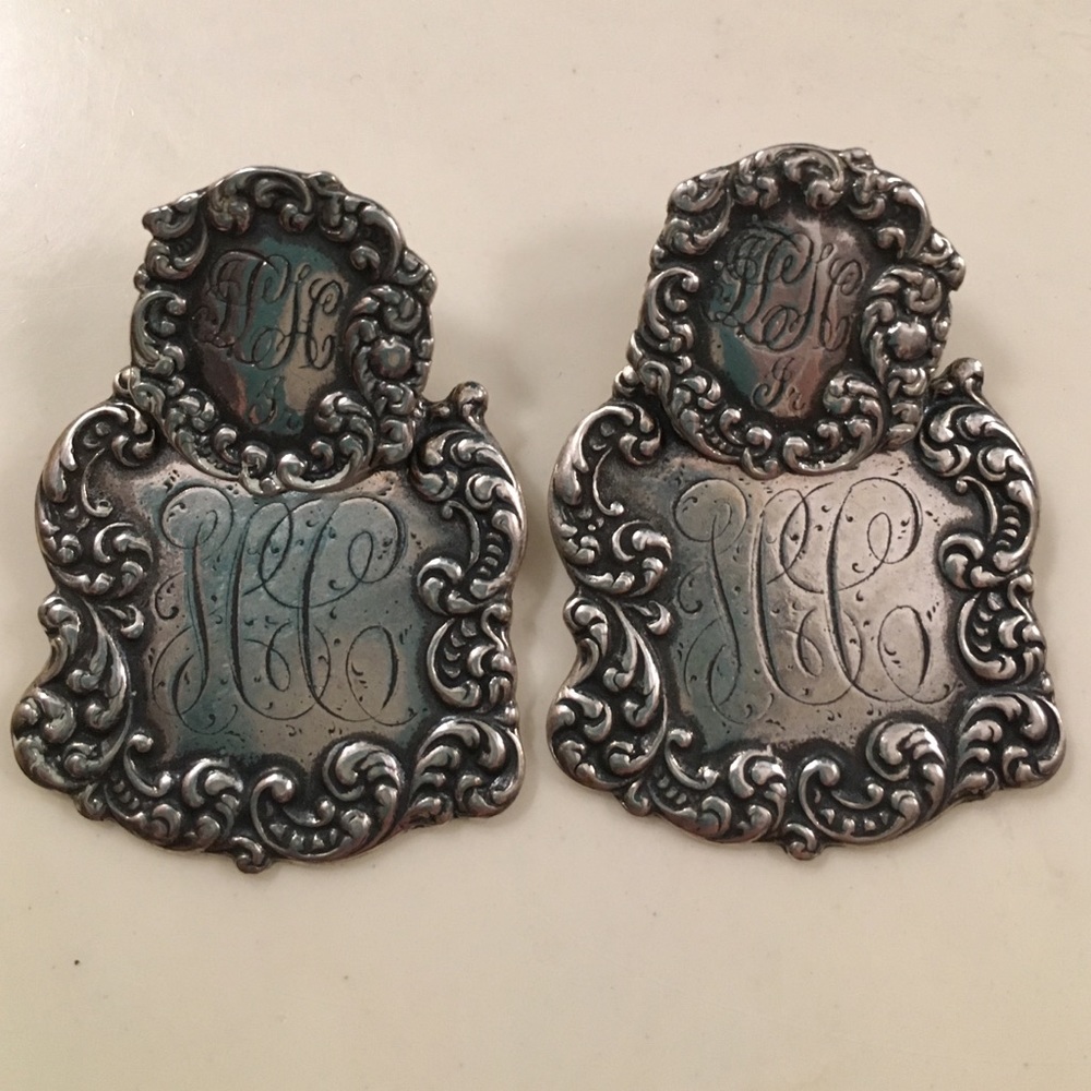 🔥SALE🎉Foree Hunsicker luggage tag earrings