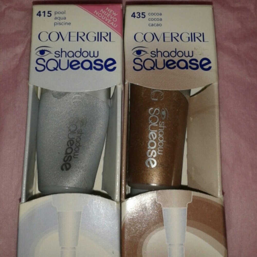 2 COVERGIRL SQUEASE SHADOWS