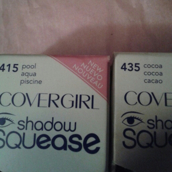 2 COVERGIRL SQUEASE SHADOWS - Picture 4 of 4