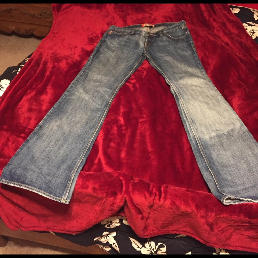 Jeans