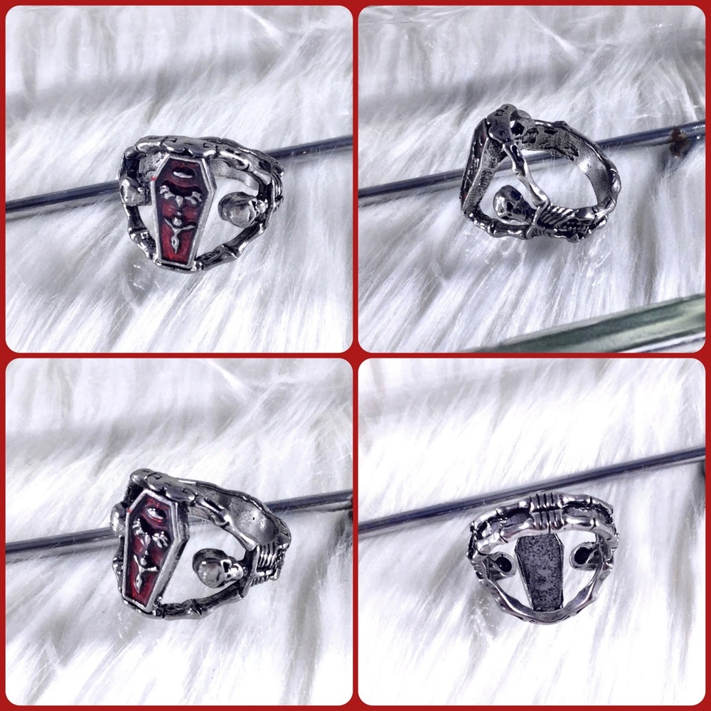🌟LAST 1🌟 Goth Red Vampire Coffin Skeletons Ring - Picture 2 of 8