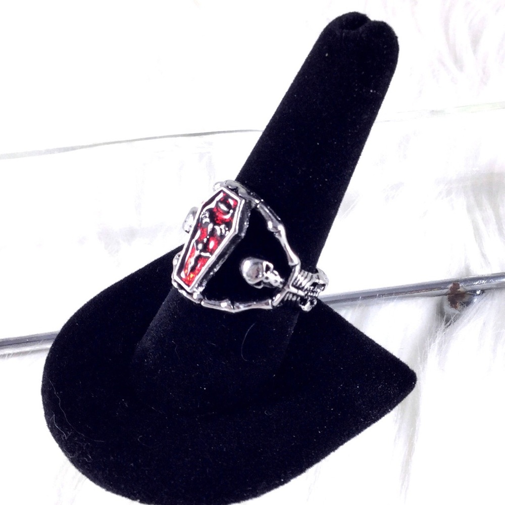 🌟LAST 1🌟 Goth Red Vampire Coffin Skeletons Ring - Picture 4 of 8