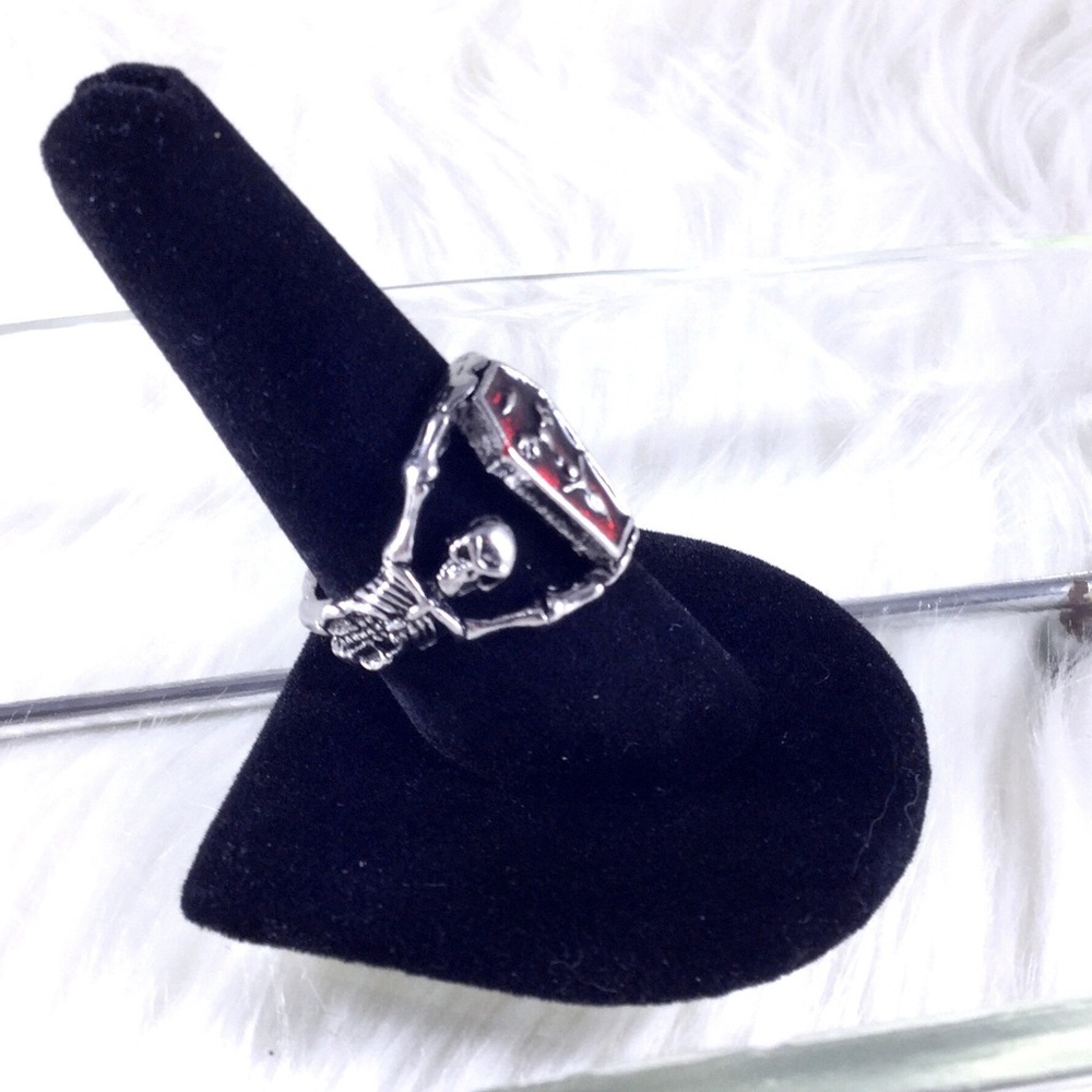 🌟LAST 1🌟 Goth Red Vampire Coffin Skeletons Ring - Picture 5 of 8