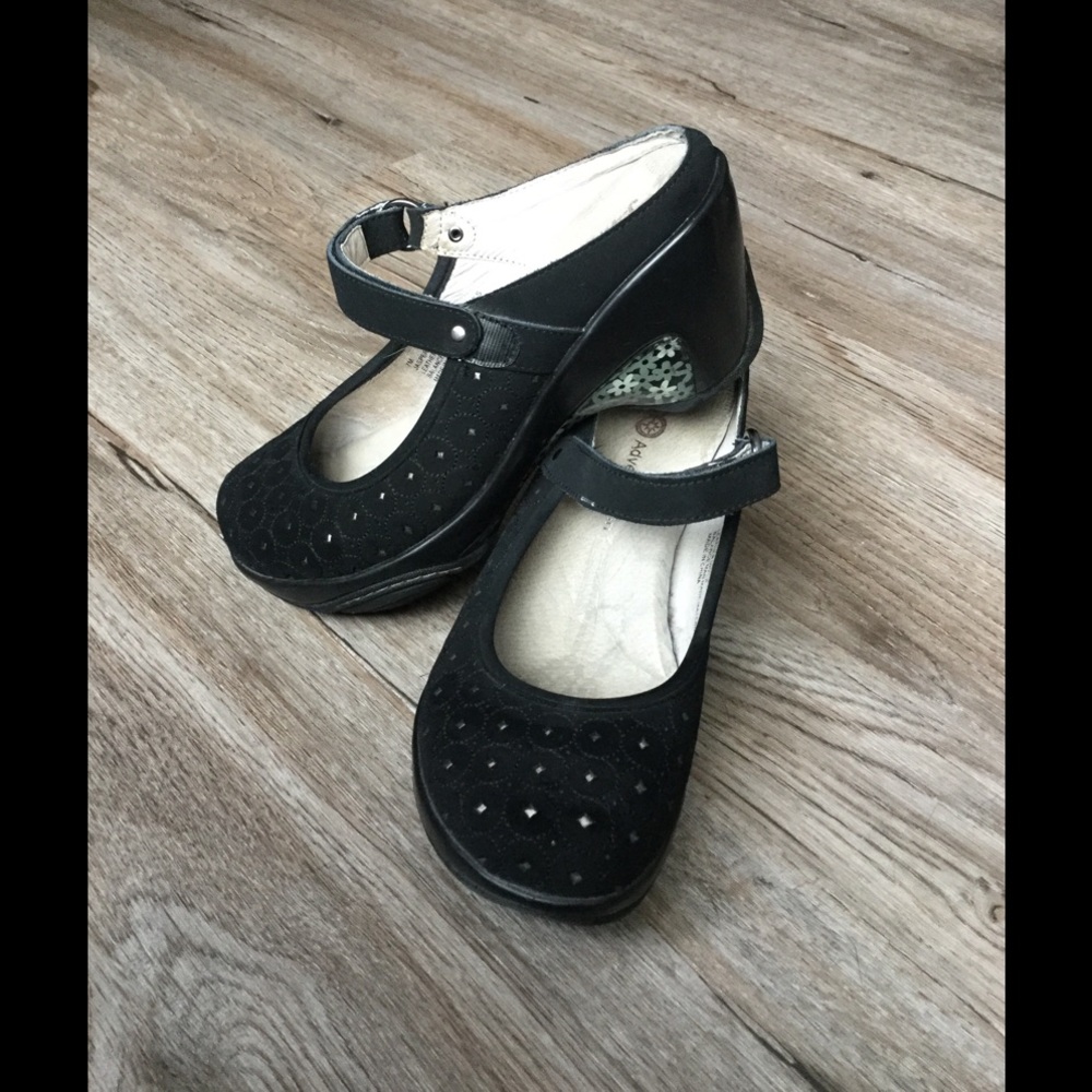 J41 shoes