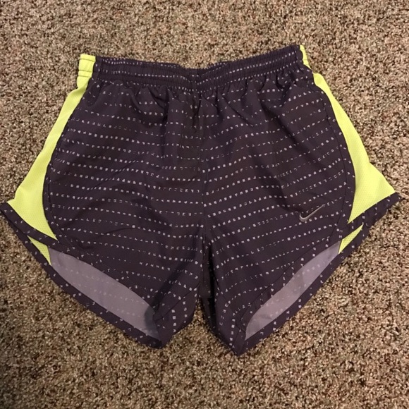 Two pairs of medium girls Nike shorts - Picture 2 of 2
