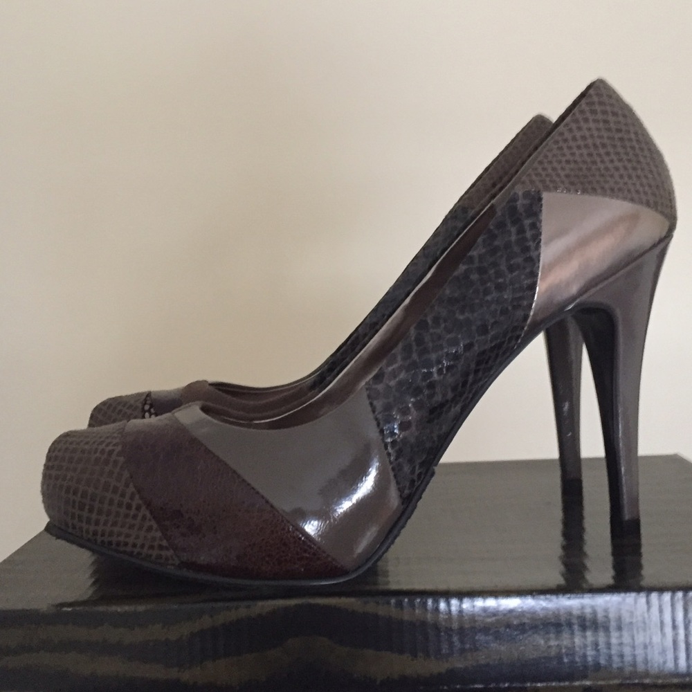 Moda Spana pump - Picture 2 of 5