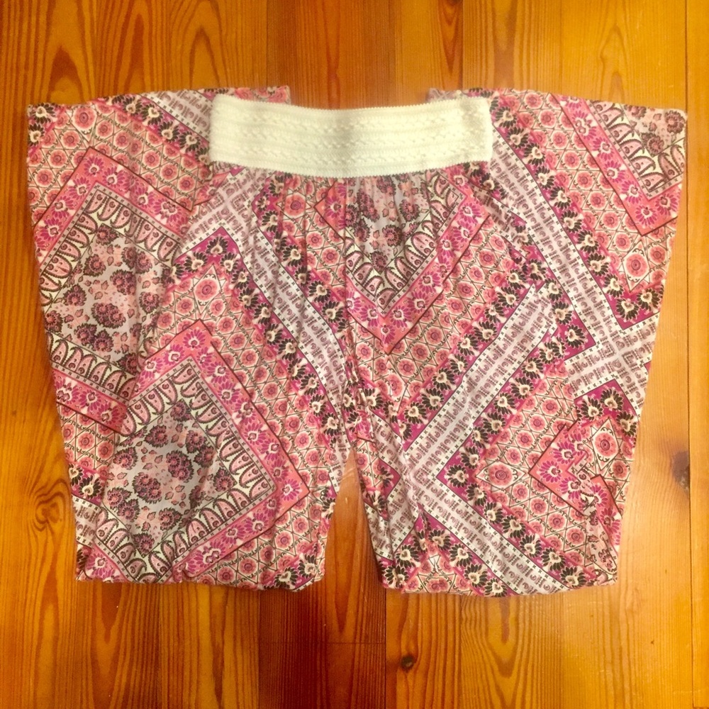 Basically New Cute Patterned Pants