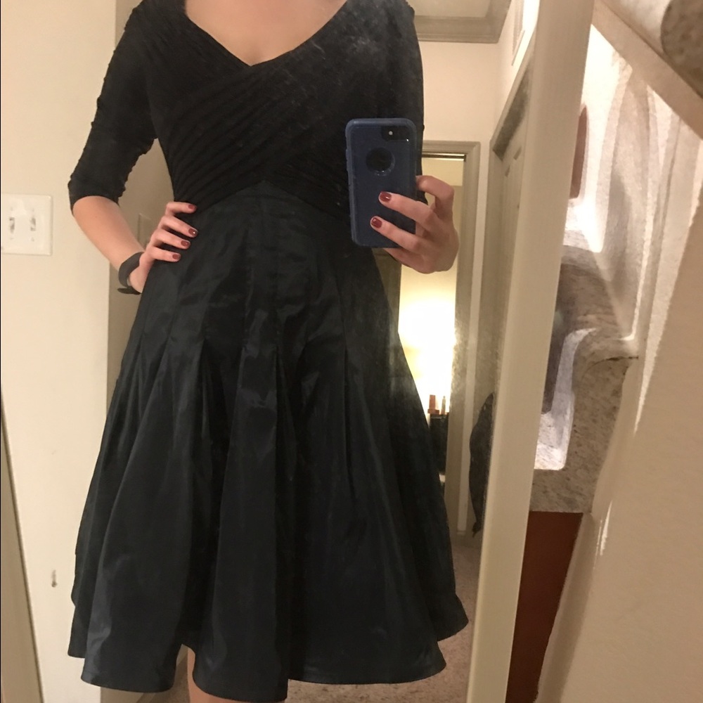 Tadashi knee-length dress