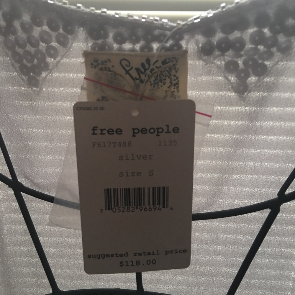 Free People silver sequin mid rise Top RARE - Picture 4 of 4