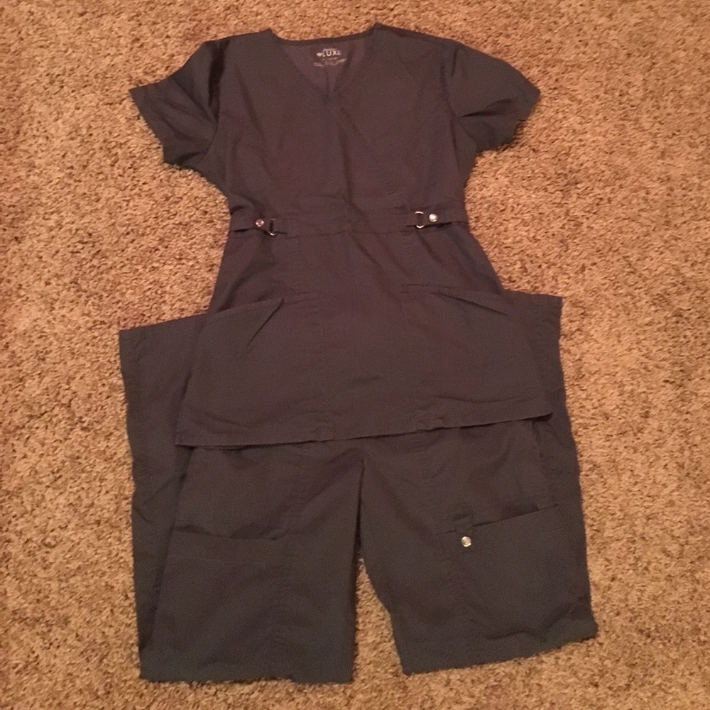 Cherokee Luxe scrub set