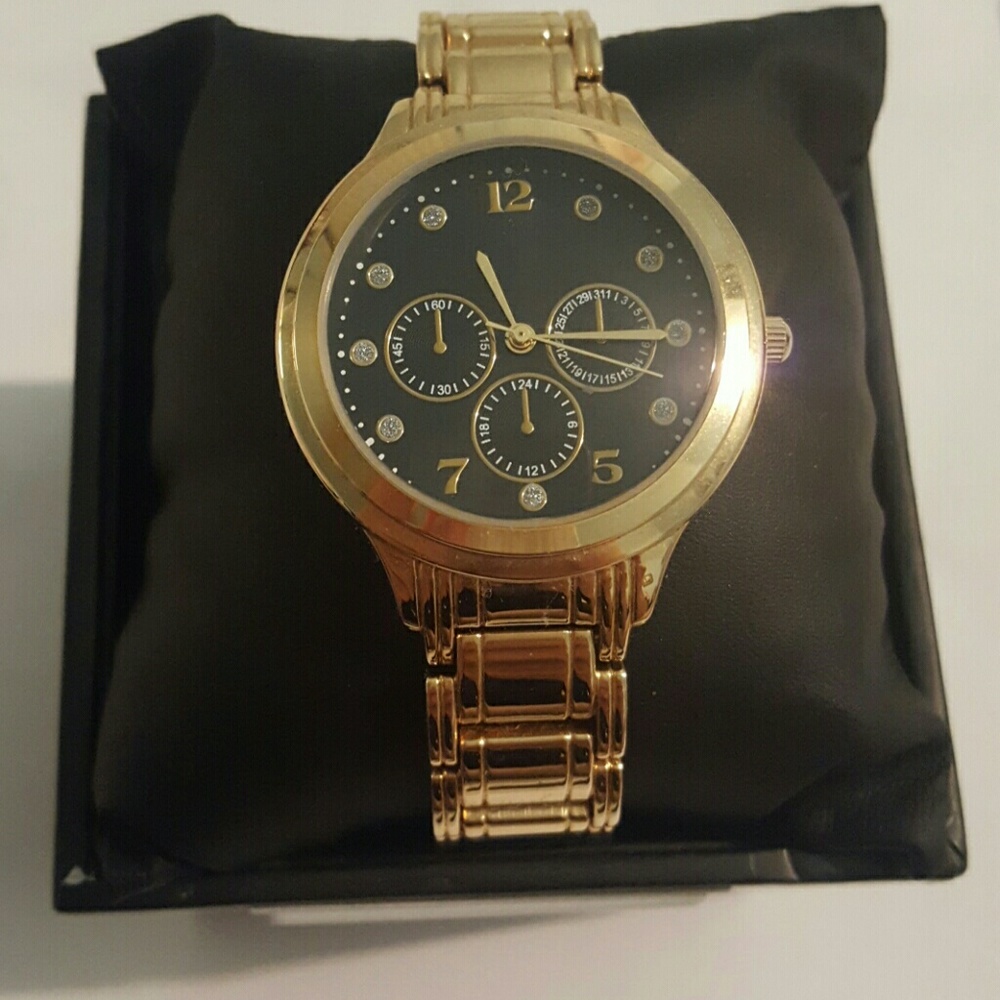 Gold Link Round Watch