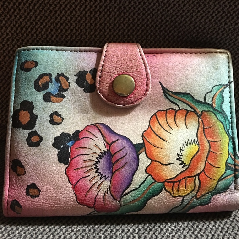 Name Anuschke wallet
