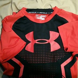 Youth Under armour short sleeve shirt