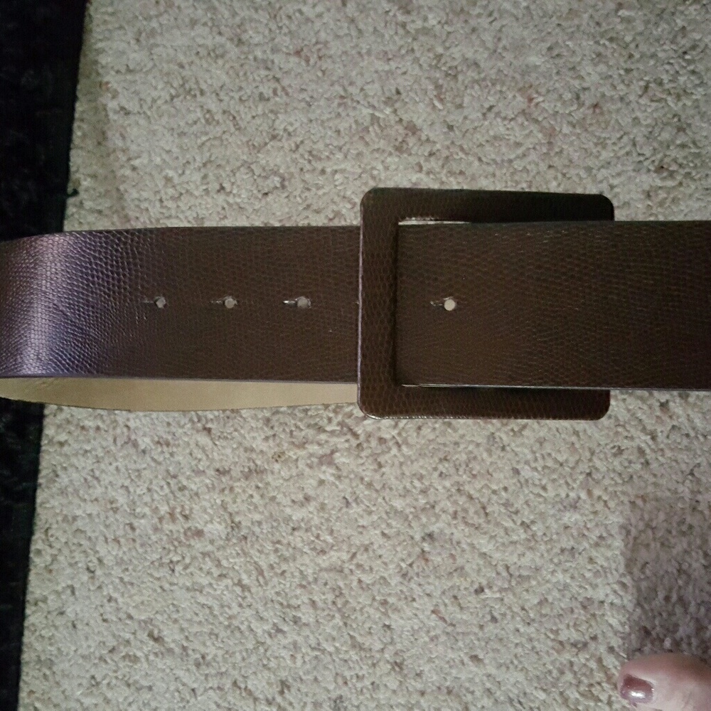 Brown faux leather belt, XL. NWT. 44.5"