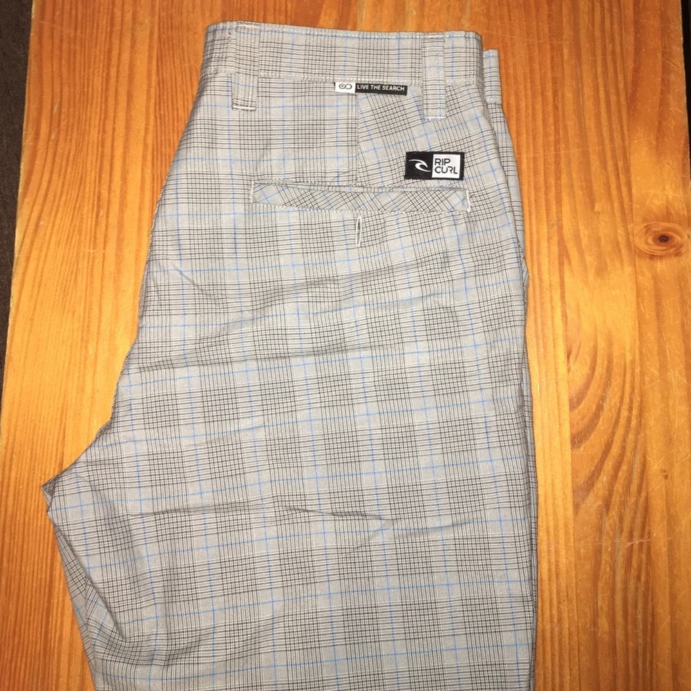 Men's rip curl longboard shorts! Size 31 w