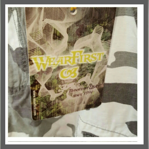 NWT WEARFIRST CAMO BELTED CARGO SHORTS, SIZE 31 - Picture 6 of 9